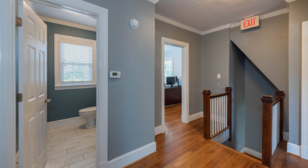 More Photos Of 1102 Welborne Dr, Richmond Office For Lease