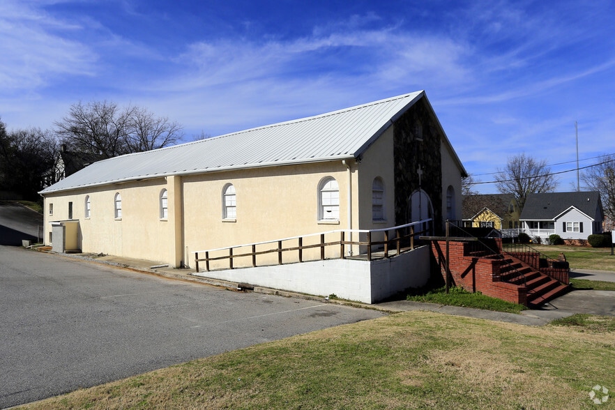 More Photos Of 1913 Gregg St, Columbia Religious Facility For Sale