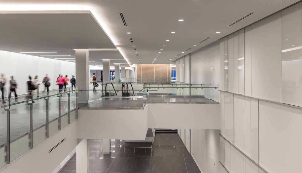 More Photos Of 600 Hennepin Ave, Minneapolis Office For Lease