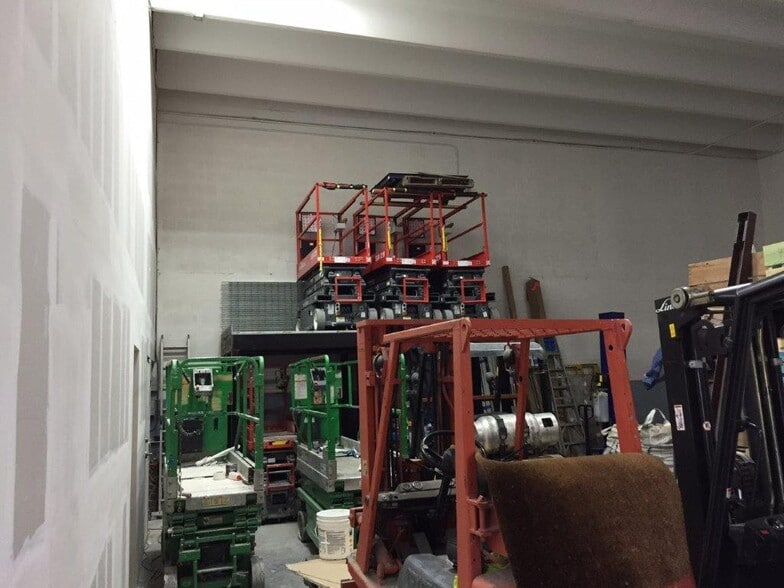 More Photos Of 6130 NE 4th Ct, Miami Warehouse For Sale