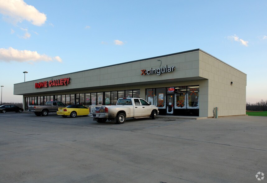 Primary Photo Of 1402 W Grant Ave, Pauls Valley General Retail For Lease