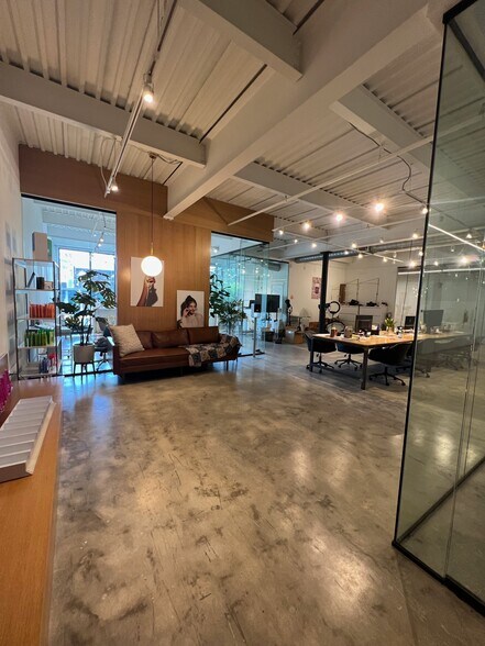 More Photos Of 51 NE 24th St, Miami Office For Lease