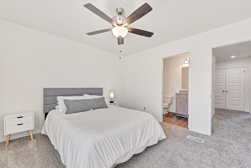 More Photos Of 1512 S Razorback Rd, Fayetteville Apartments For Sale
