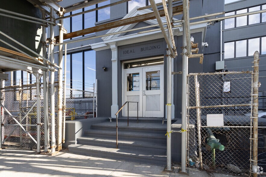 More Photos Of 184-10-184-60 Jamaica Ave, Jamaica Manufacturing For Lease