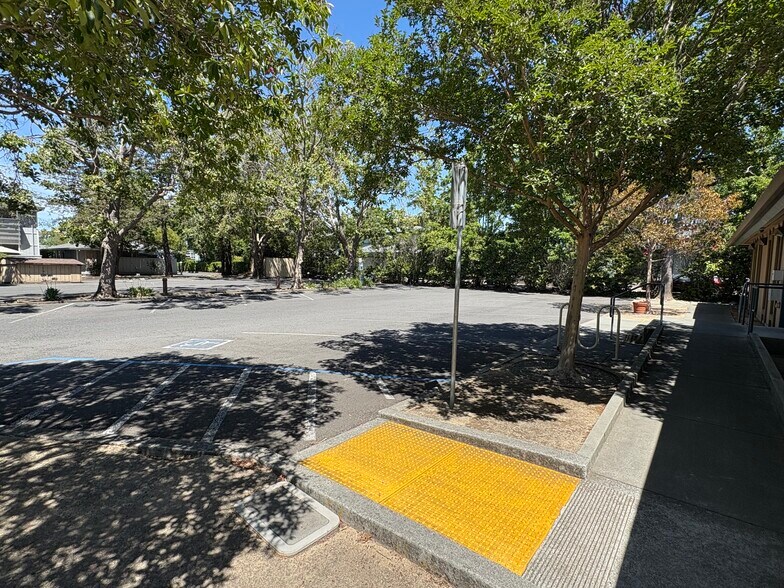 More Photos Of 331 E Cotati Ave, Cotati Office For Sale