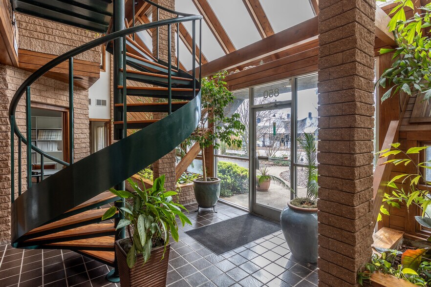 More Photos Of 850 W Morgan St, Raleigh Loft Creative Space For Sale