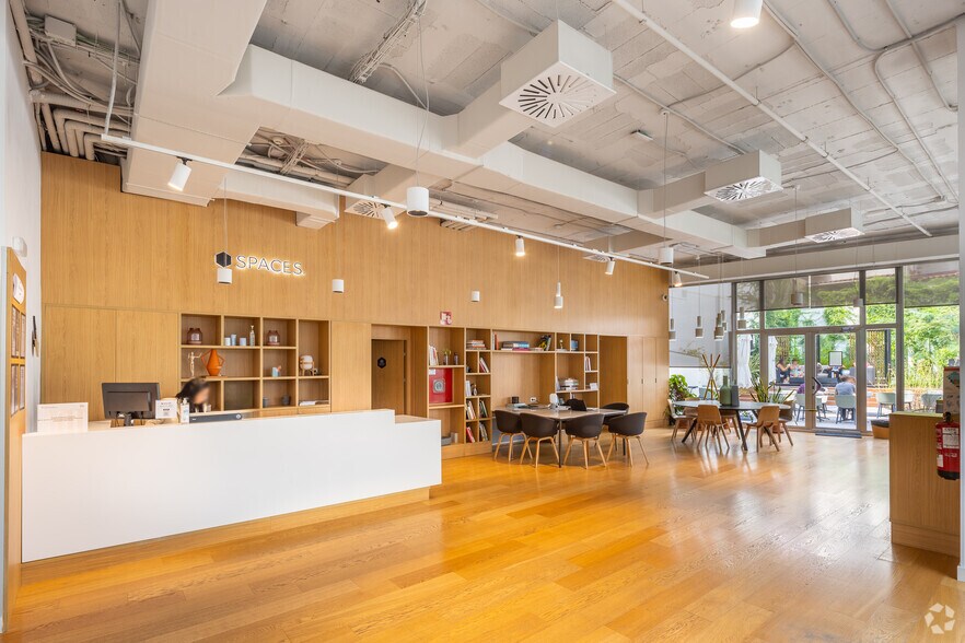 More Photos Of 193-201 Carrer de Pallars, Barcelona Coworking Space