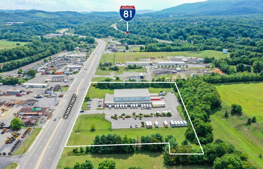 More Photos Of 3941 W Main St, Salem Distribution For Lease