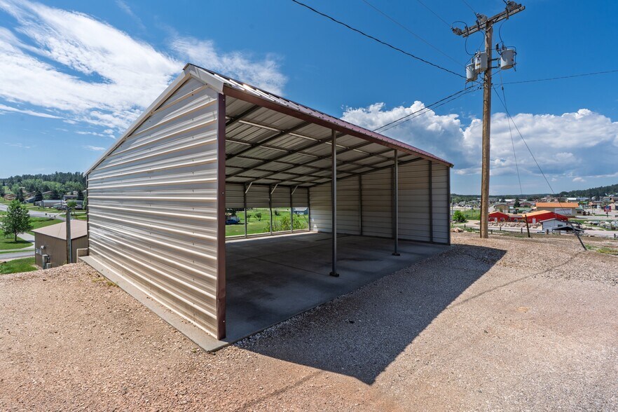 More Photos Of 1100 Mount Rushmore Rd, Custer Flex For Sale