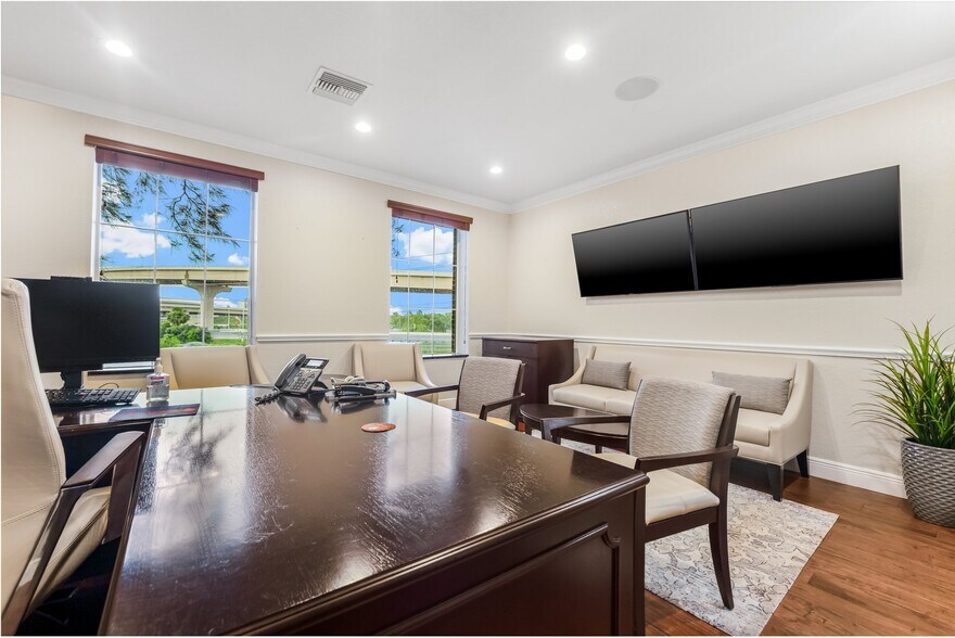 More Photos Of 3615 E Frontage Rd, Tampa Office Residential For Sale