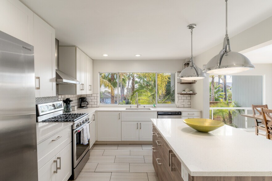 More Photos Of 1920 Beryl St, San Diego Specialty For Sale