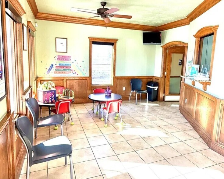 More Photos Of 709 E Downing St, Tahlequah Medical For Sale