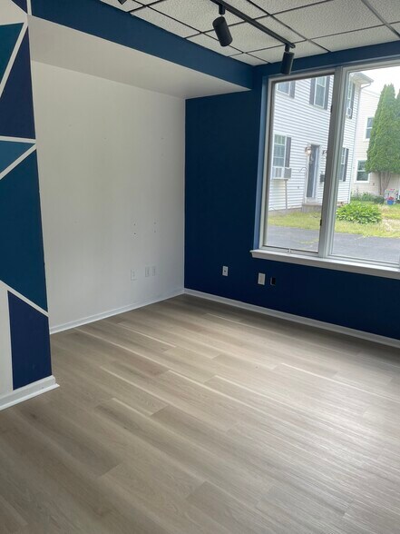 More Photos Of 17 Parker Terrace Ext, Glastonbury Office For Lease