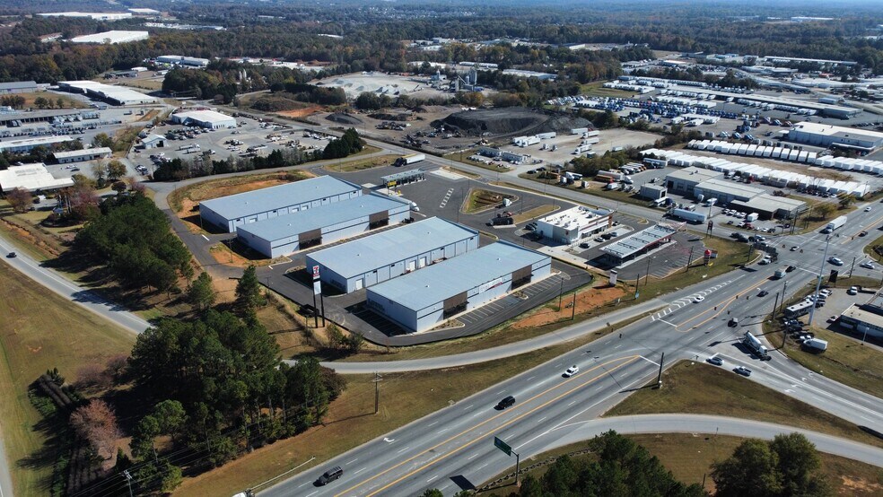 More Photos Of 252 Plemmons Rd, Duncan Unknown For Lease