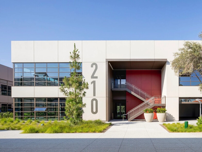 More Photos Of 100 Progress, Irvine Unknown For Lease