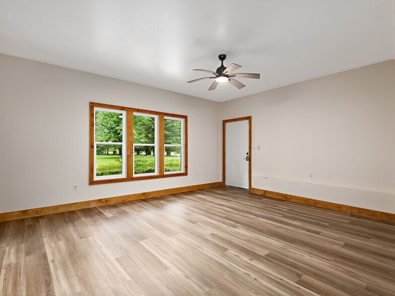 More Photos Of 447 Lily Pad Ln, Flat Rock Lodge Meeting Hall For Sale