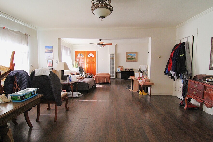 More Photos Of 1108 N Kenmore Ave, Los Angeles Storefront Retail Residential For Sale