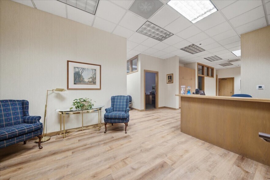 More Photos Of 700 University Ave, Sacramento Office For Lease