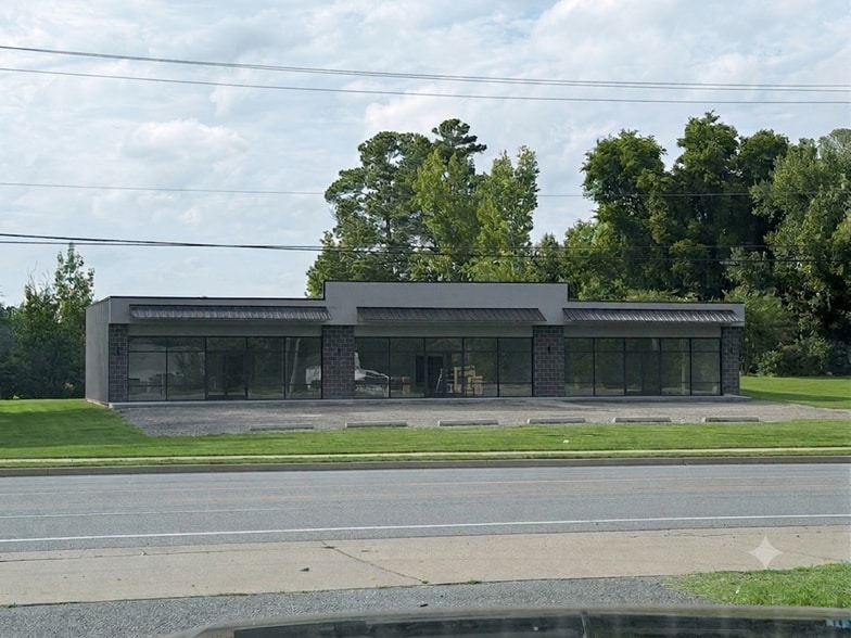 More Photos Of 10806 Stagecoach Rd, Little Rock Storefront For Lease