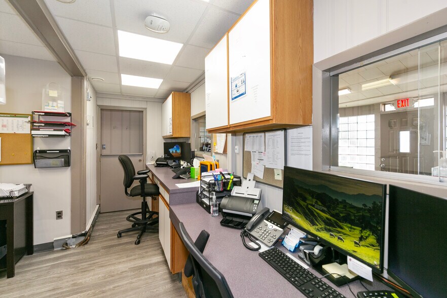 More Photos Of 421 Deer Park Ave, Babylon Medical For Sale