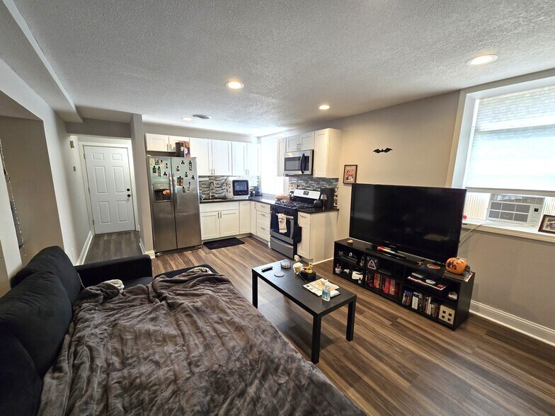 More Photos Of 2409 S Lyndale Ave, Minneapolis Multifamily For Sale