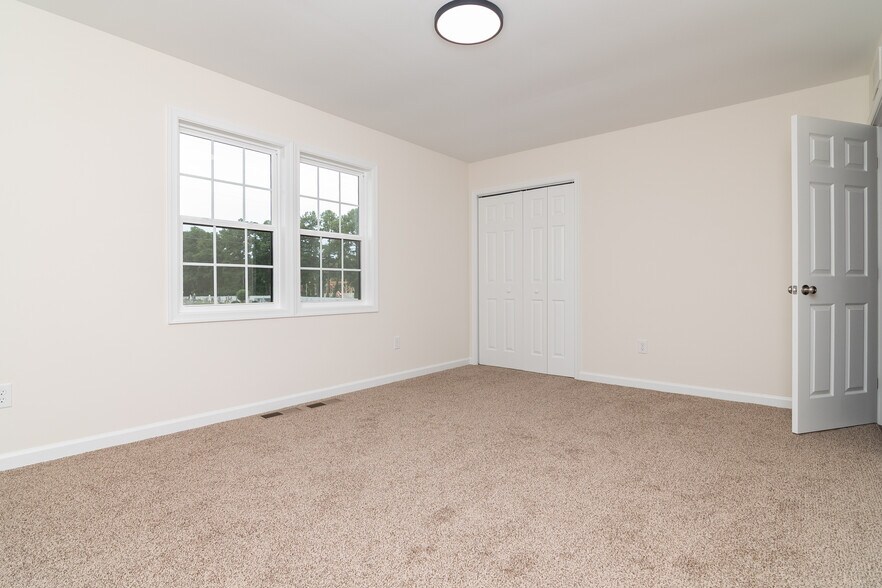 More Photos Of 105 E Adams St, Georgetown Apartments For Sale