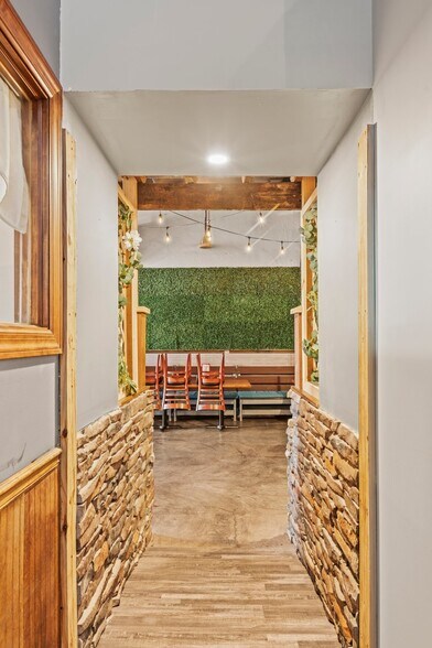 More Photos Of 122 W Lincoln St, Tullahoma Restaurant For Sale
