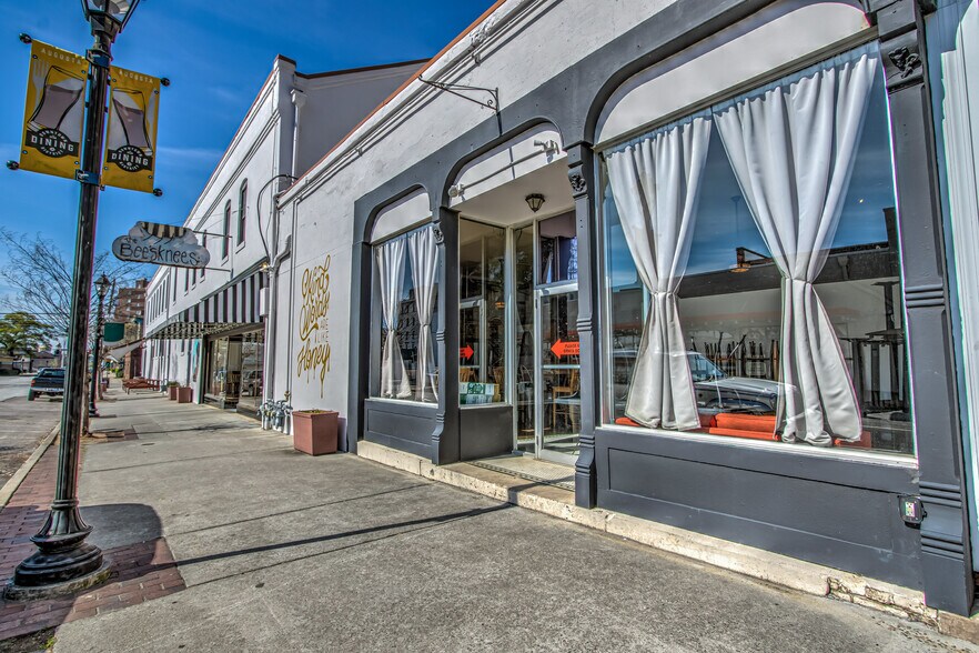 More Photos Of 215 10th St, Augusta Storefront Retail Residential For Sale