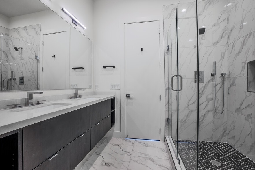 More Photos Of 4322 Roseland Ave, Dallas Apartments For Sale