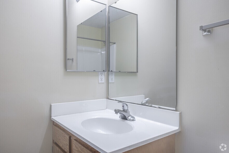 More Photos Of 246 Pidgeon Bay Rd, Summerville Apartments For Sale