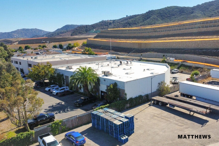 More Photos Of 42250 Baldaray Cir, Temecula Manufacturing For Sale