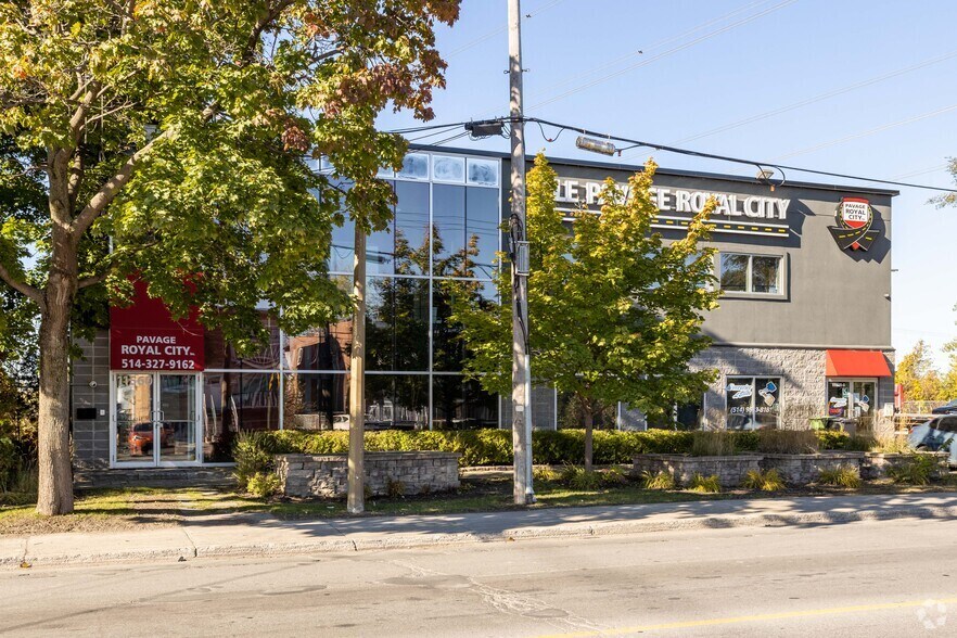 More Photos Of 11560 Boul de la Rivière-des-Prairies, Montréal Flex For Lease