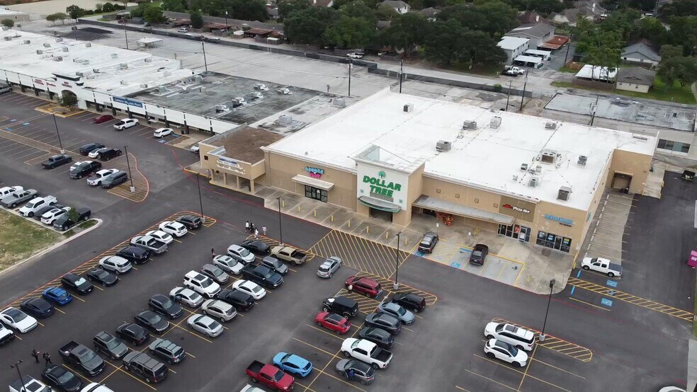 More Photos Of 2000-2100 State Hwy 146, Seabrook Unknown For Lease