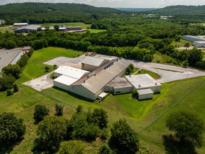 More Photos Of 1601 E Pump Station Rd, Fayetteville Warehouse For Lease