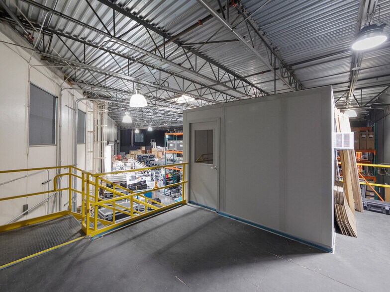 More Photos Of 8900 Research Dr, Irvine Research And Development For Lease