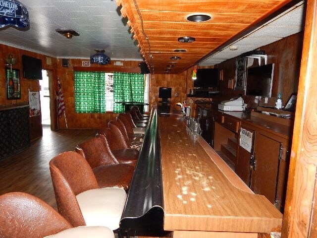 More Photos Of 448 W 1st St, Oswego Storefront Retail Residential For Lease