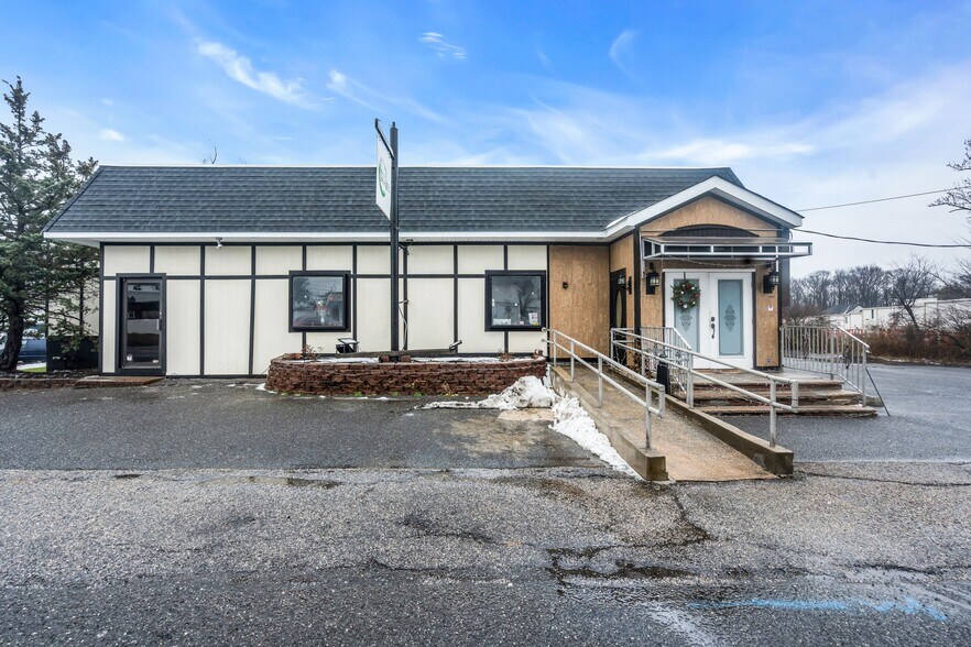 Primary Photo Of 392 Rt-34, Matawan Restaurant For Sale