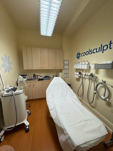 More Photos Of 230 California St, San Francisco Office For Lease