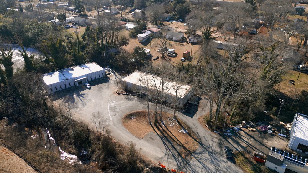 More Photos Of 190-192 Metro Dr, Spartanburg Flex For Lease