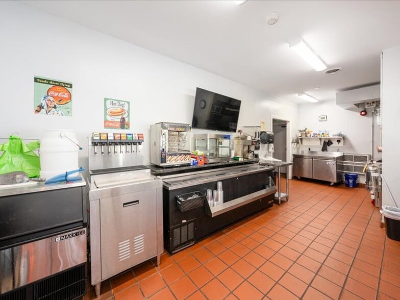 More Photos Of 1900 River Downs Dr, Finksburg Golf Course Driving Range For Sale