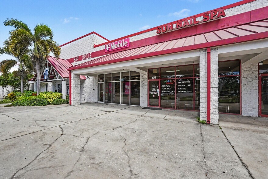 More Photos Of 6295 Waters Ave, Tampa Unknown For Lease