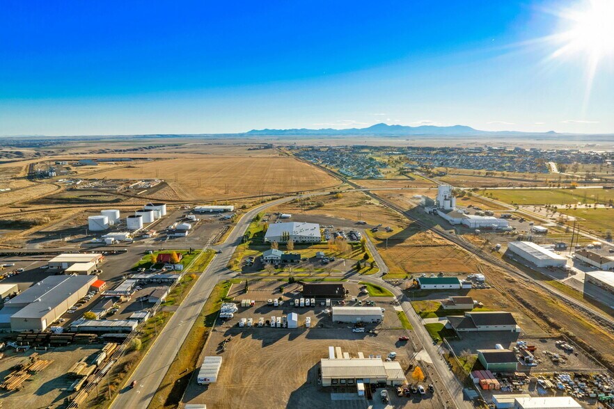 More Photos Of 5100-N Star Blvd, Great Falls Storefront Retail Office For Sale