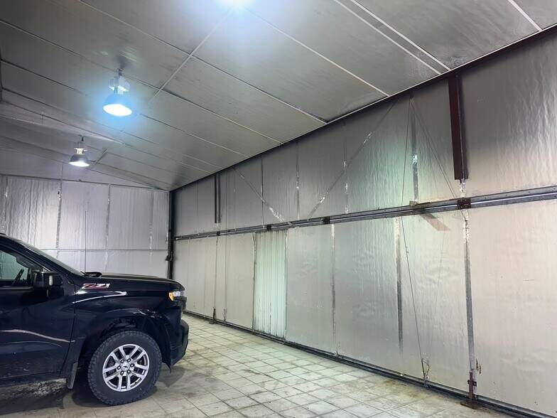 More Photos Of 10 Hangar Rd, Vineyard Haven Warehouse For Lease