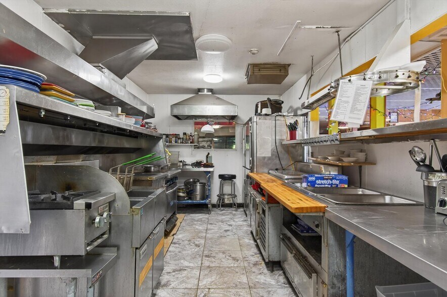 More Photos Of 50316 Columbia River Hwy, Scappoose Restaurant For Sale