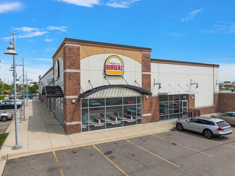 More Photos Of 28200-28250 Dequindre Rd, Warren Supermarket For Sale