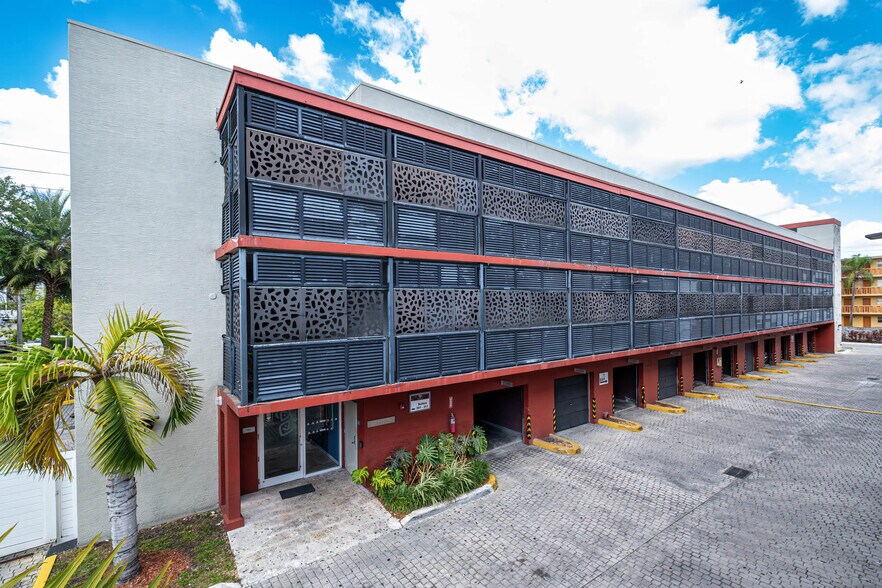 More Photos Of 901 S Royal Poinciana Blvd, Miami Springs Hotel For Sale