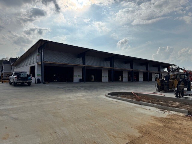 More Photos Of 4380 Roy Rd, Shreveport Flex For Lease