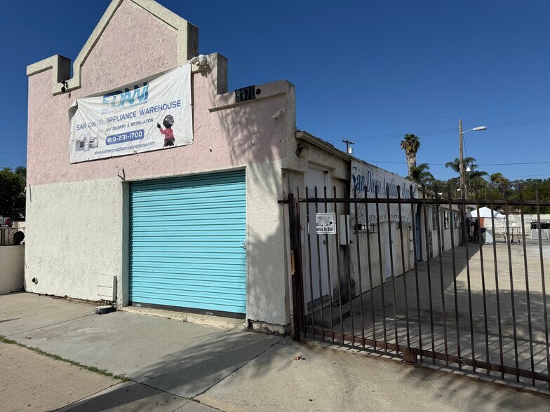 More Photos Of 3170 Market St, San Diego Contractor Storage Yard For Sale