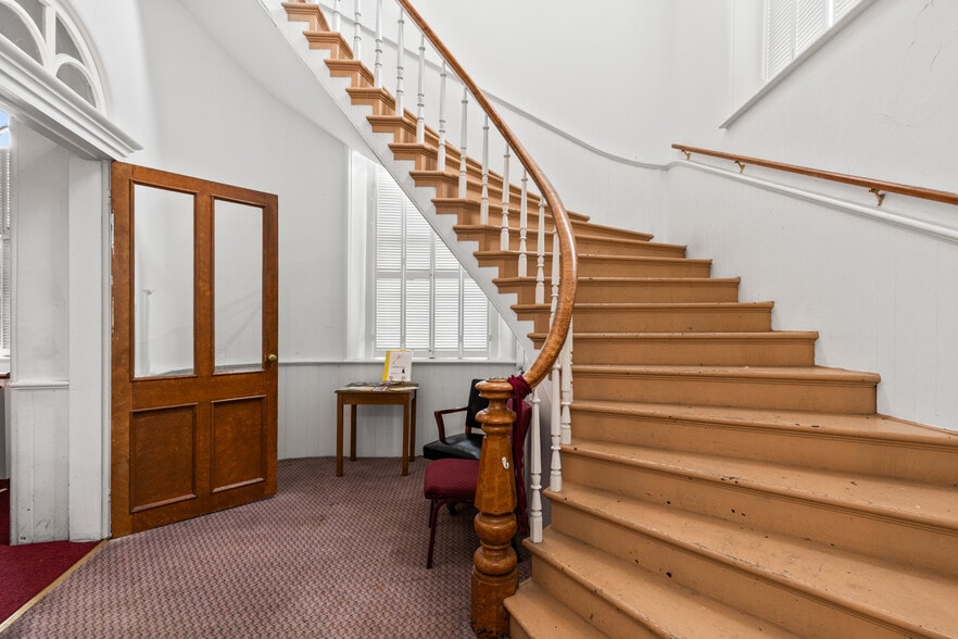 More Photos Of 2000 E Broad St, Richmond Religious Facility For Sale
