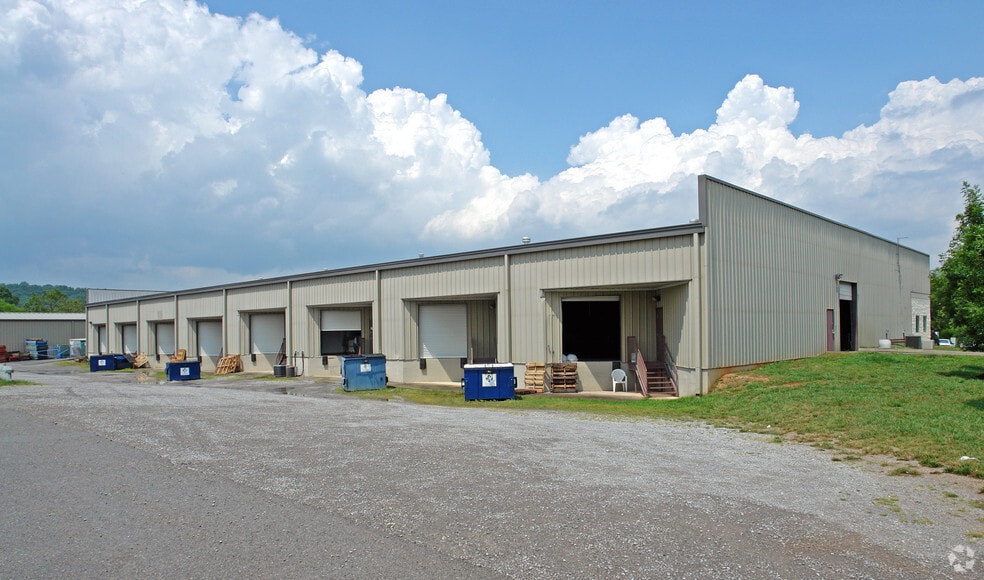 More Photos Of 627 American Glass Way, Knoxville Research And Development For Lease